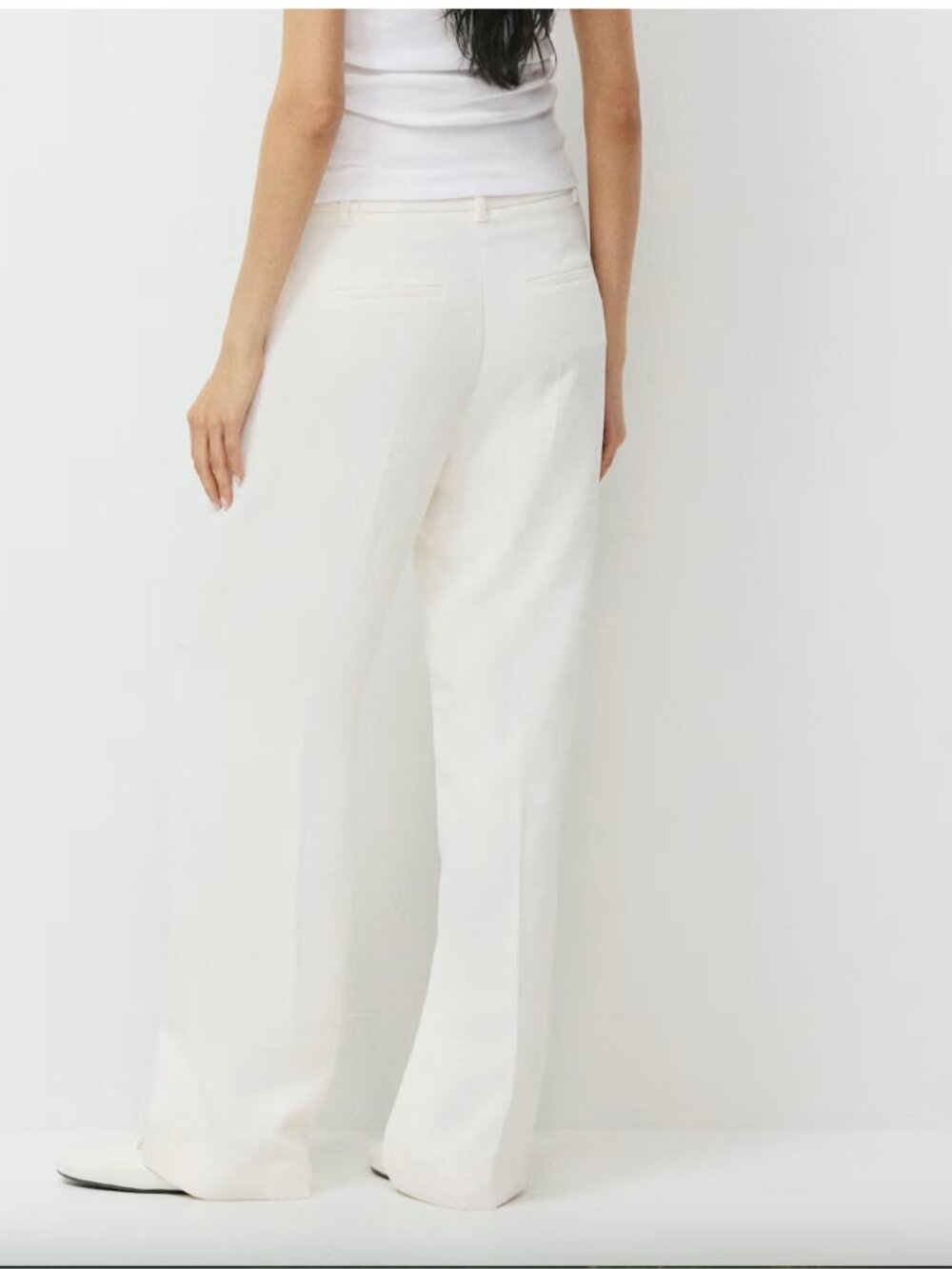 Aritzia Wilfred The Effortless Pant - Off-White / Cream Size 8 Short